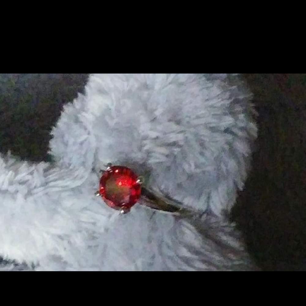 ◇New, Beautiful fire red lab created. Ruby ring
